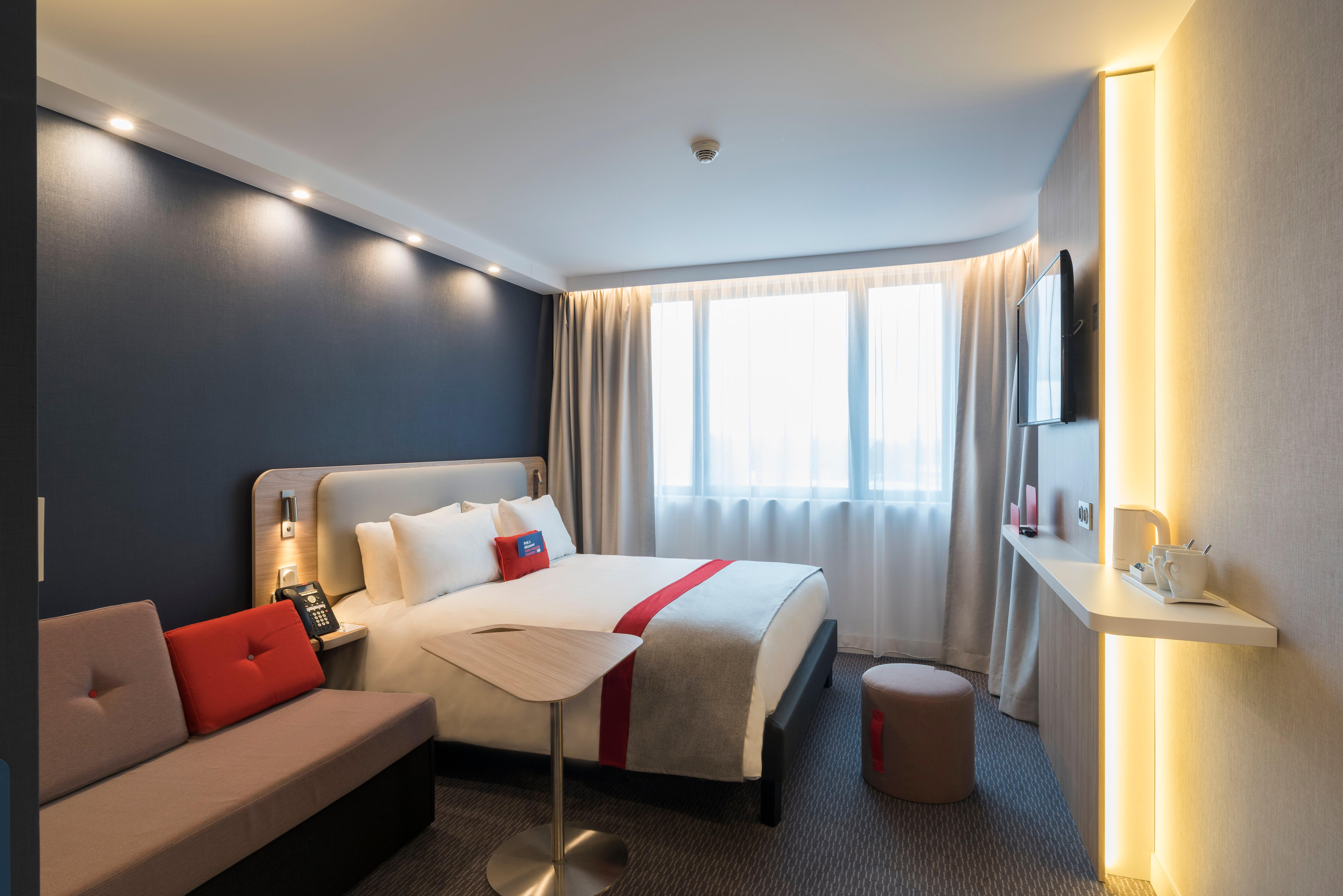 Express - Paris - Cdg Airport By Ihg