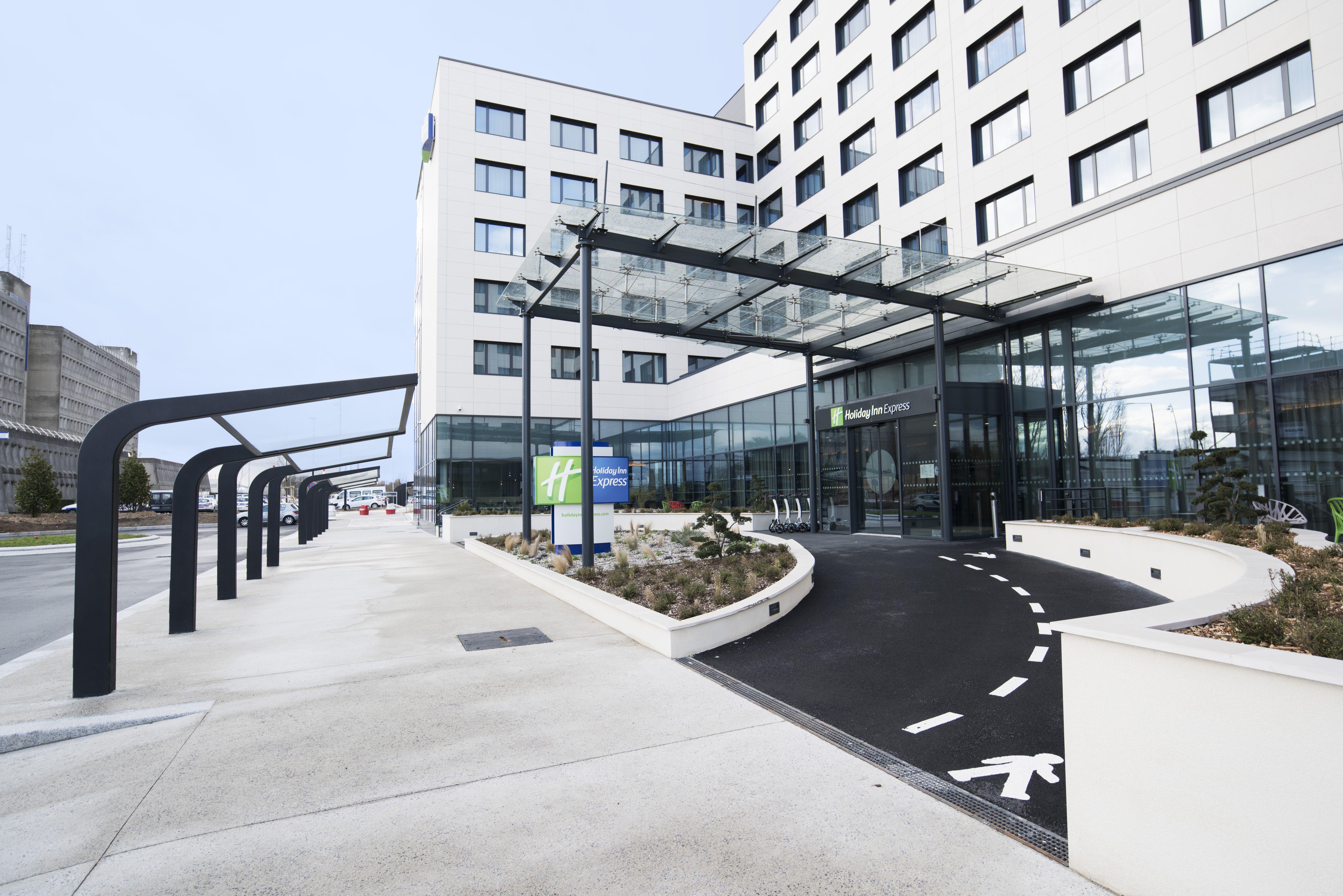 Hotel Express - Paris - Cdg Airport By Ihg 3*
